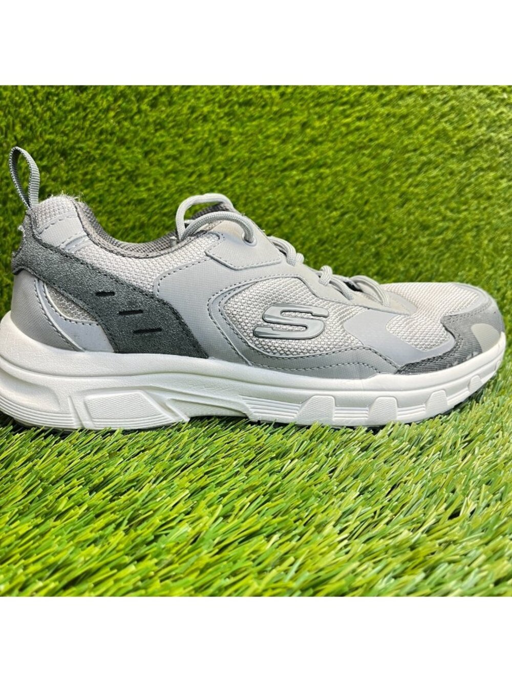 Skechers‎ Oak Canyon Mens Size 8 Gray White Athletic Running Shoes Sneakers